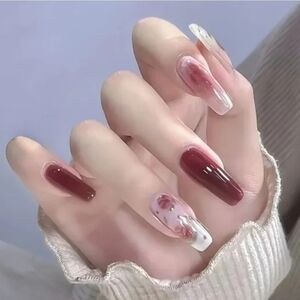 24 Pieces Fake Press On Nails